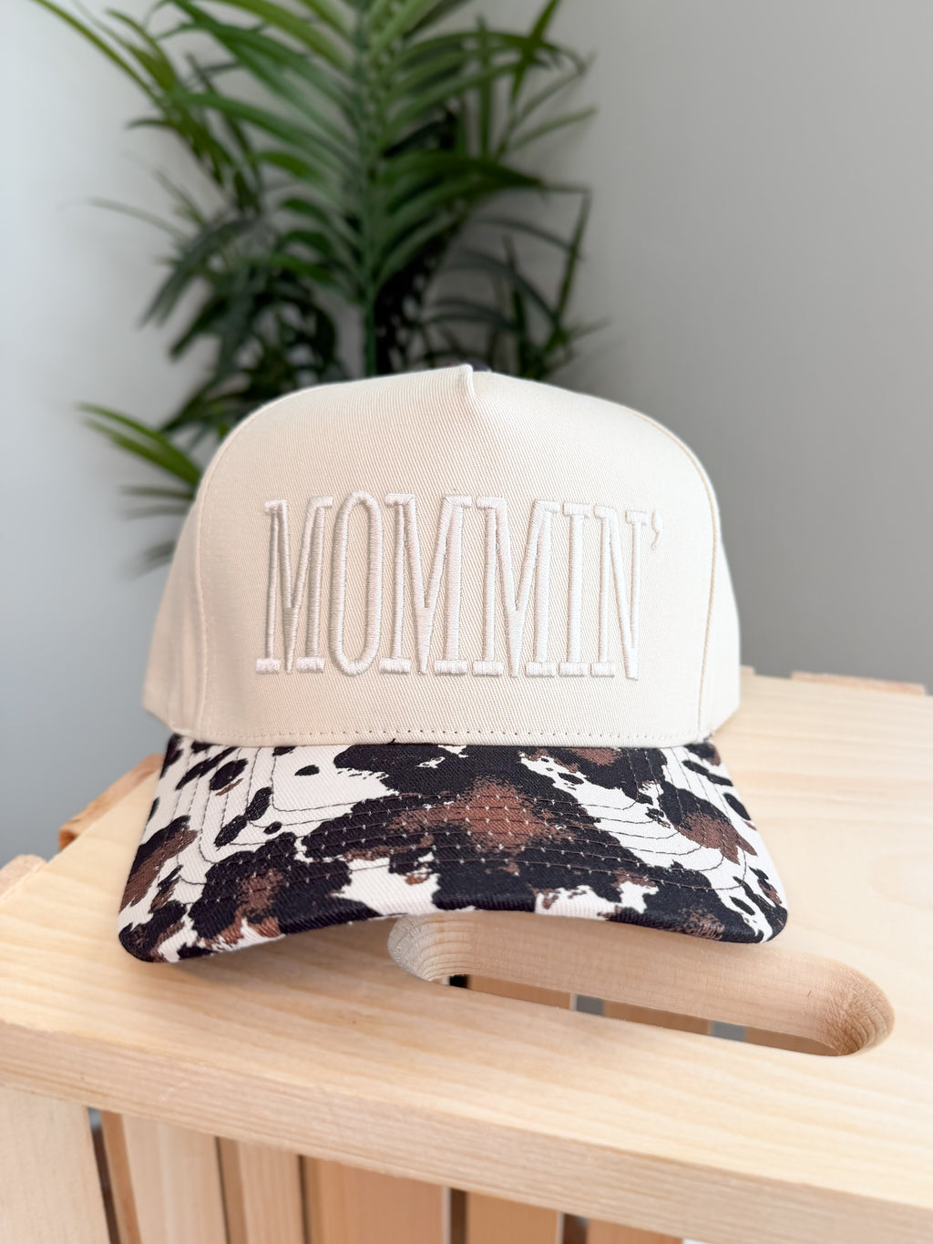 MOMMIN Letter Two Tone Trucker Cap