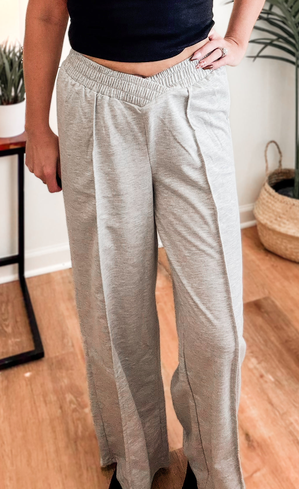 Emily Casual Elastic V-shaped High-waisted Splicing Wide-leg Pants