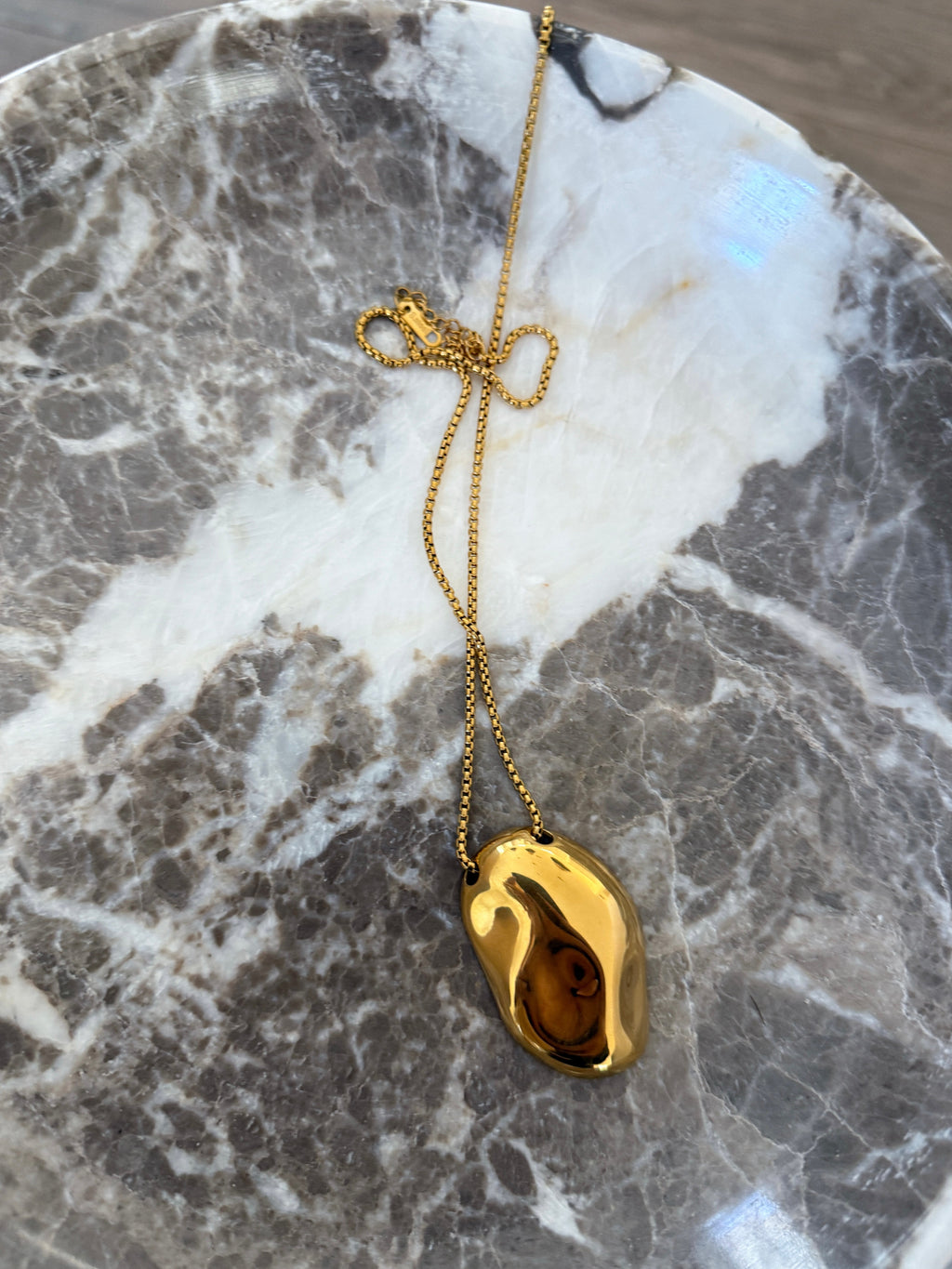 RILEY NECKLACE